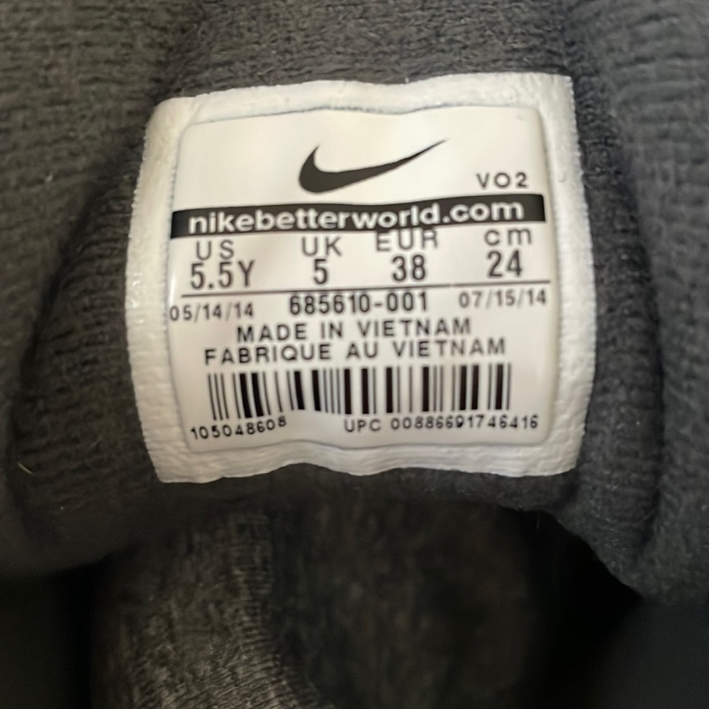 Nike ACG boots. Excellent condition! Very comfortable. - Picture 4 of 4